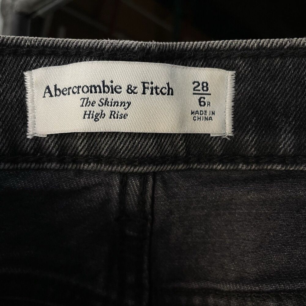 Abercrombie & Fitch The Skinny High Rise Women’s Distressed Jeans Size 28/6 - Picture 6 of 7